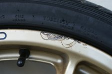 WHEEL 1 - MINOR SCUFF.JPG