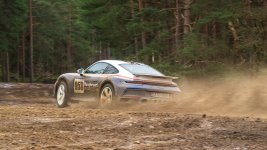 porsche-911-dakar-on-the-road-06.jpg